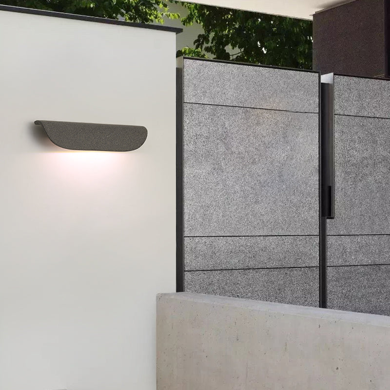 Travera Curve Wall Light | Ormexis