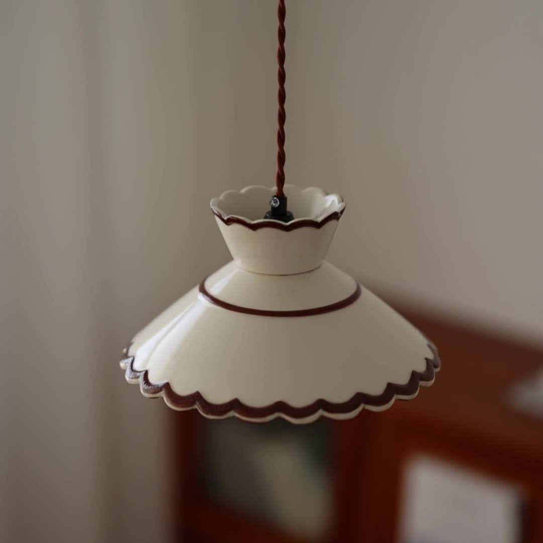 Pendelleuchte im Landhausstil mit Muschelrand | Ormexis