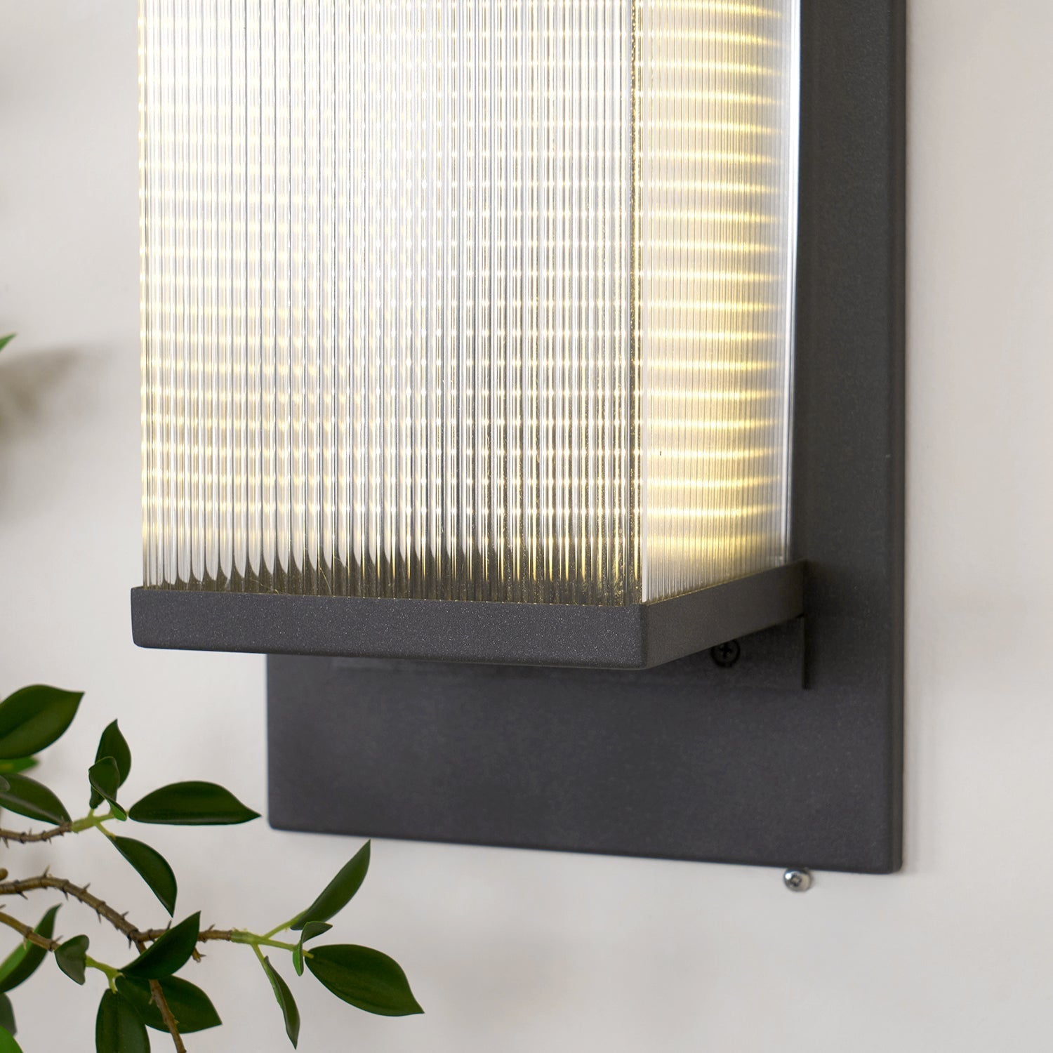 Urban Luxe Outdoor Wall Sconce | Ormexis