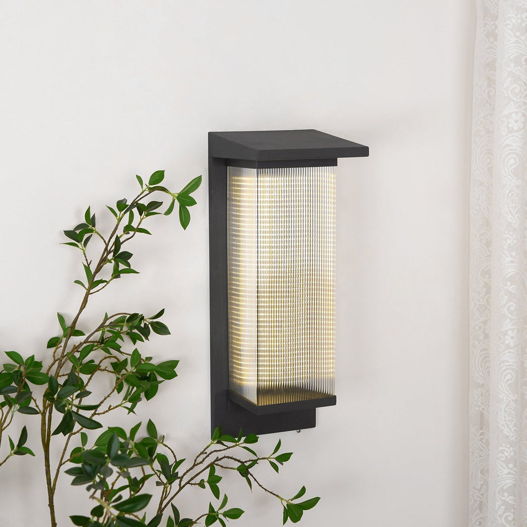 Urban Luxe Outdoor Wall Sconce | Ormexis
