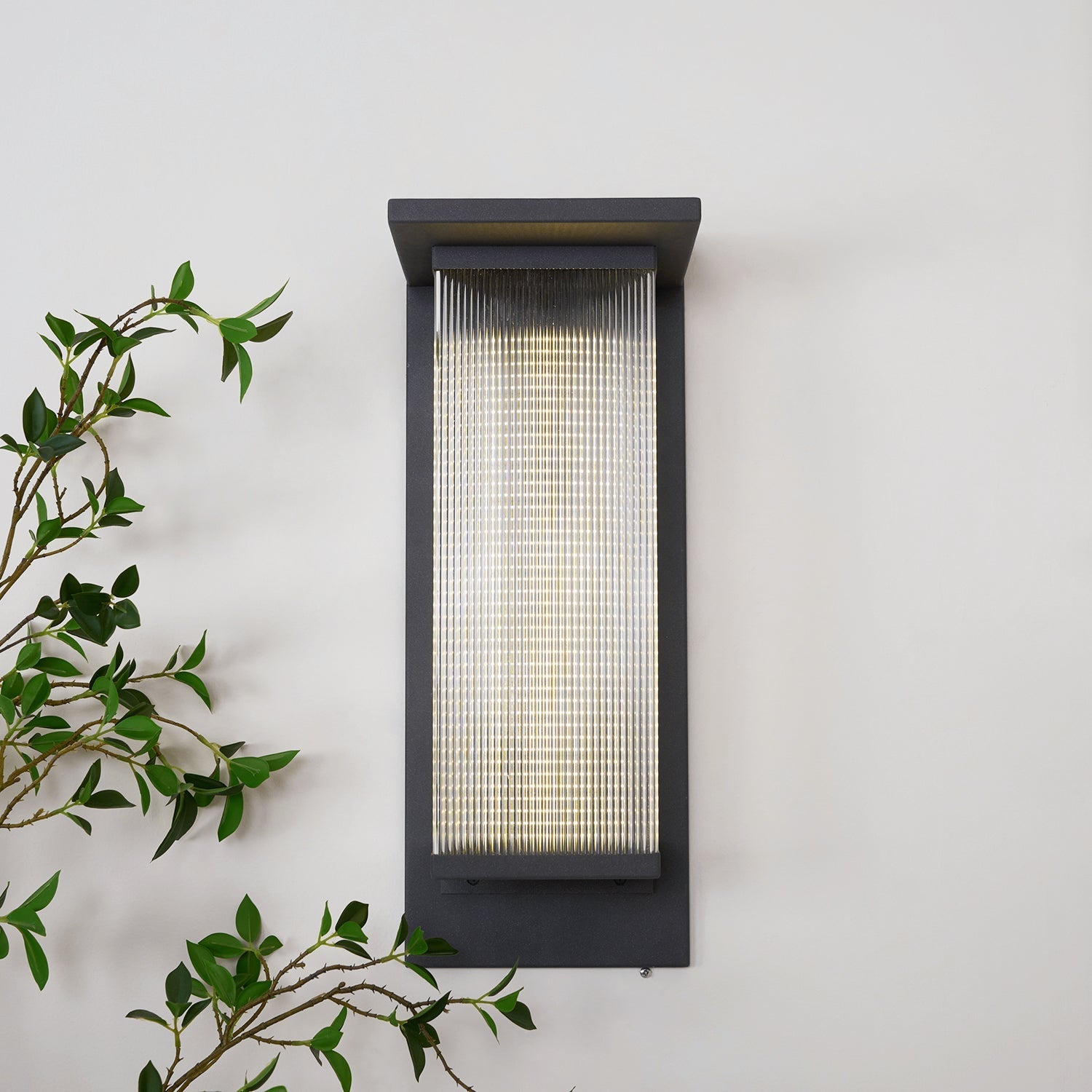 Urban Luxe Outdoor Wall Sconce | Ormexis