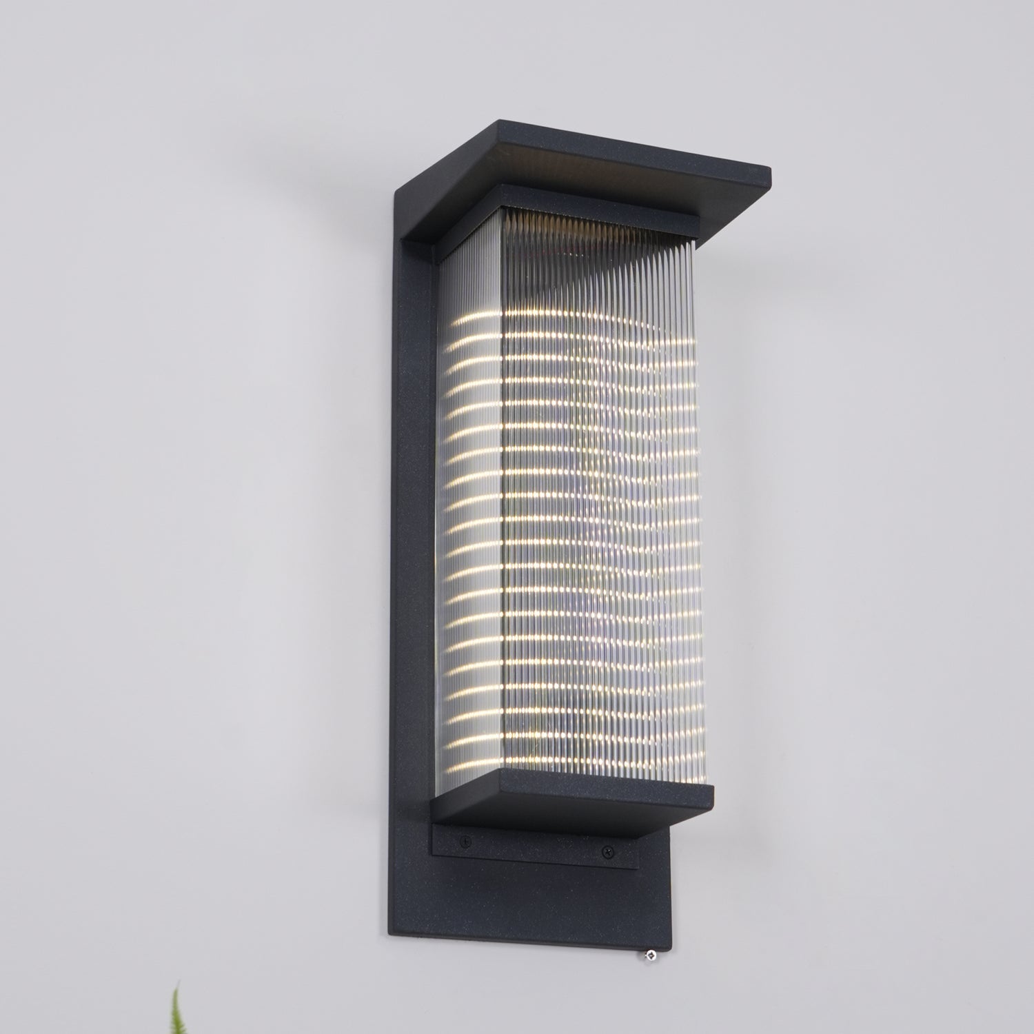 Urban Luxe Outdoor Wall Sconce | Ormexis