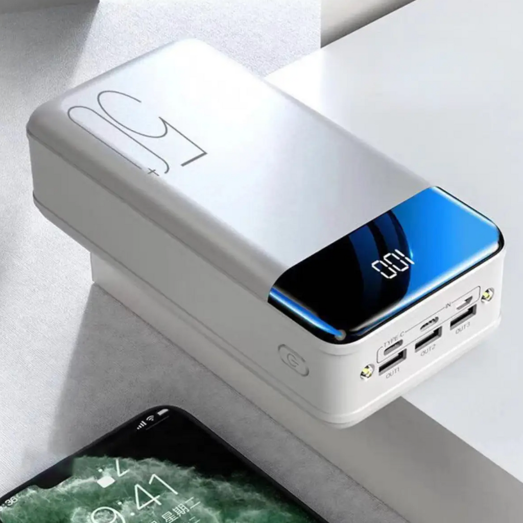 Batterie externe Pace avec batterie haute capacité de 50 000 mAh