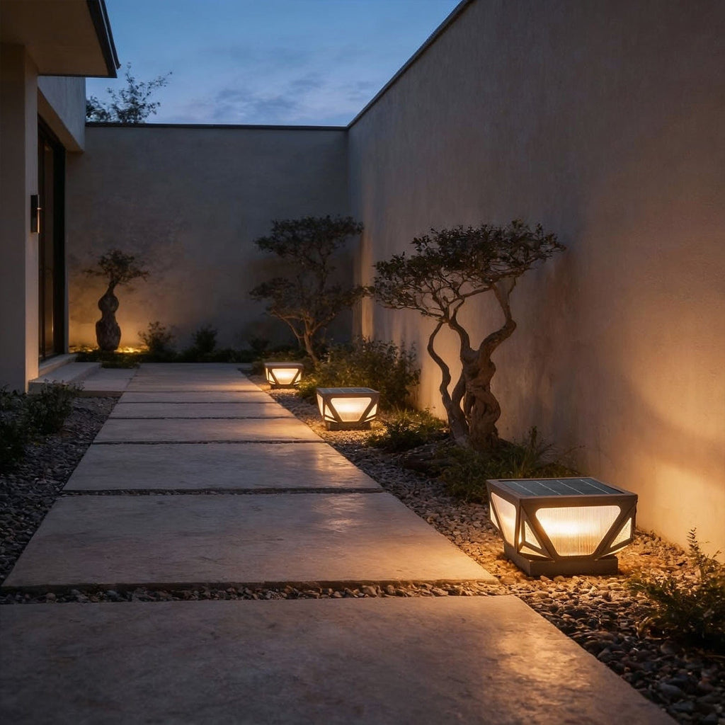 Veltrique Geometric Gate Pillar Light | Ormexis