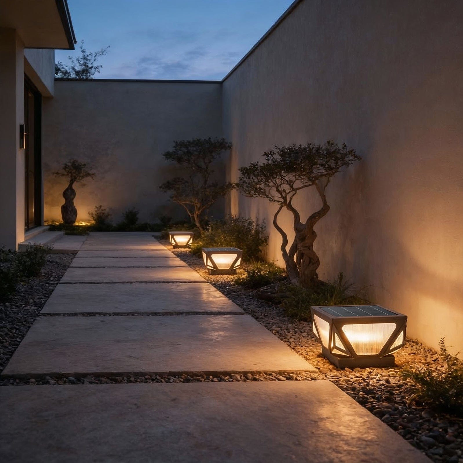 Veltrique Geometric Gate Pillar Light | Ormexis