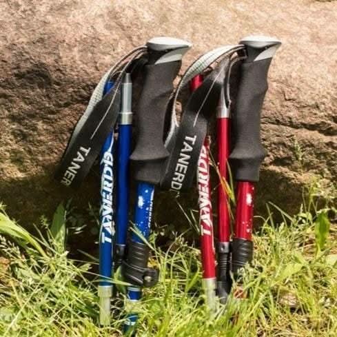 Bâtons de trekking PeakPath avec poignées ergonomiques et design ajustable