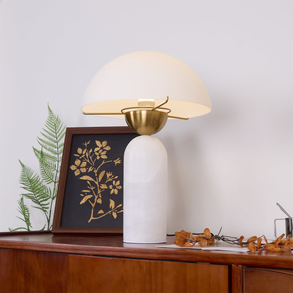 Vellum Alabaster Table Lamp | Ormexis