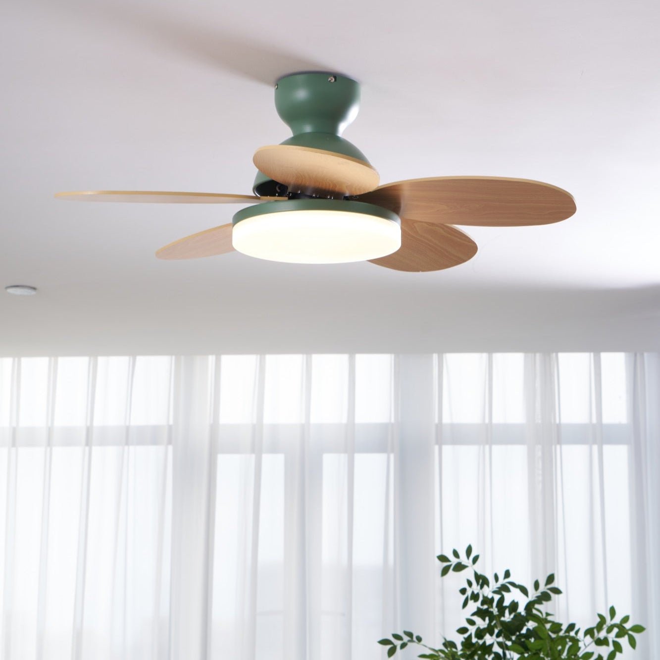 Luce per ventilatore da soffitto con pale a petalo | Ormexis