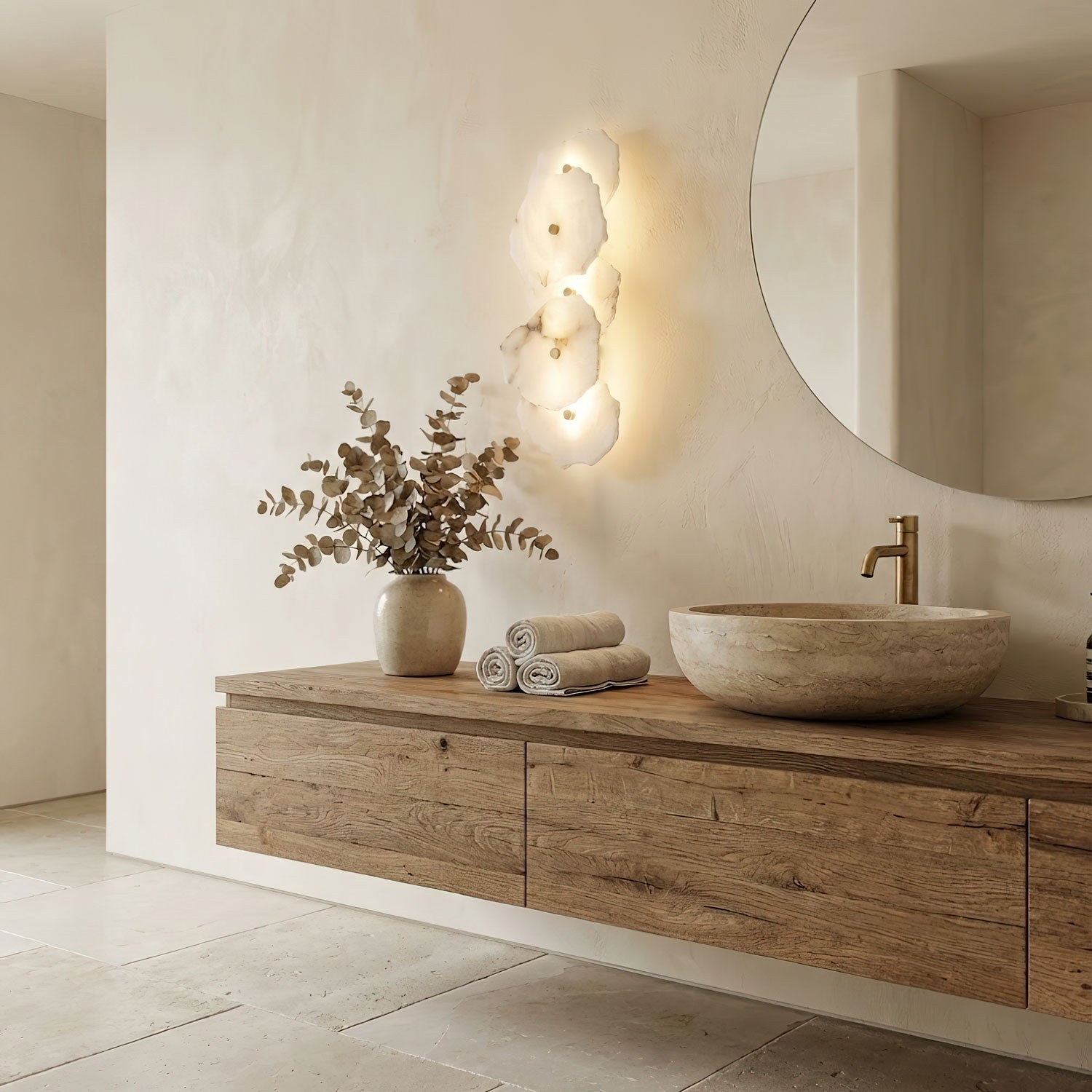 Elegant Gold Alabaster LED Wall Mount Light | Ormexis