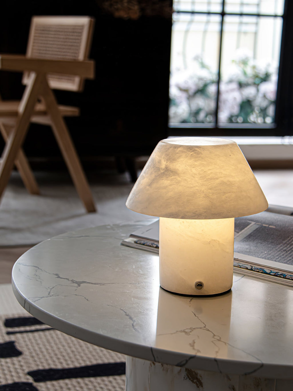 Monastisk bordslampa i alabaster | Ormexis