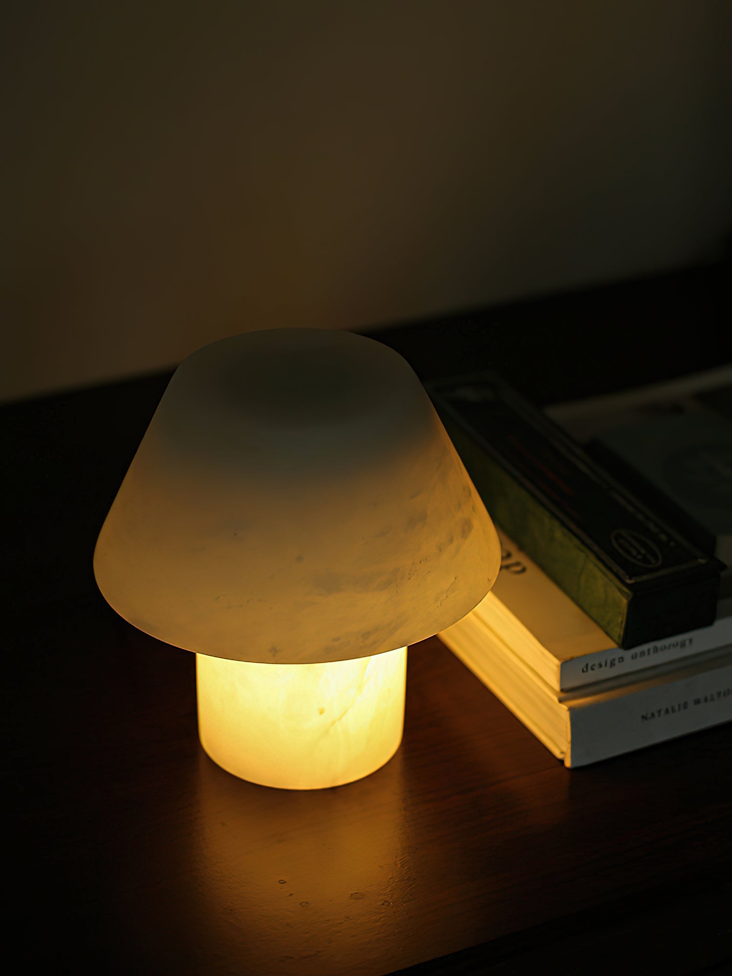 Monastisk bordslampa i alabaster | Ormexis