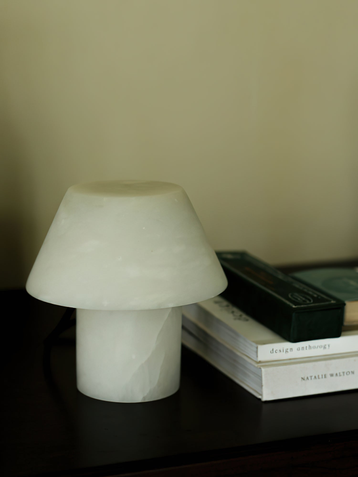 Monastisk bordslampa i alabaster | Ormexis