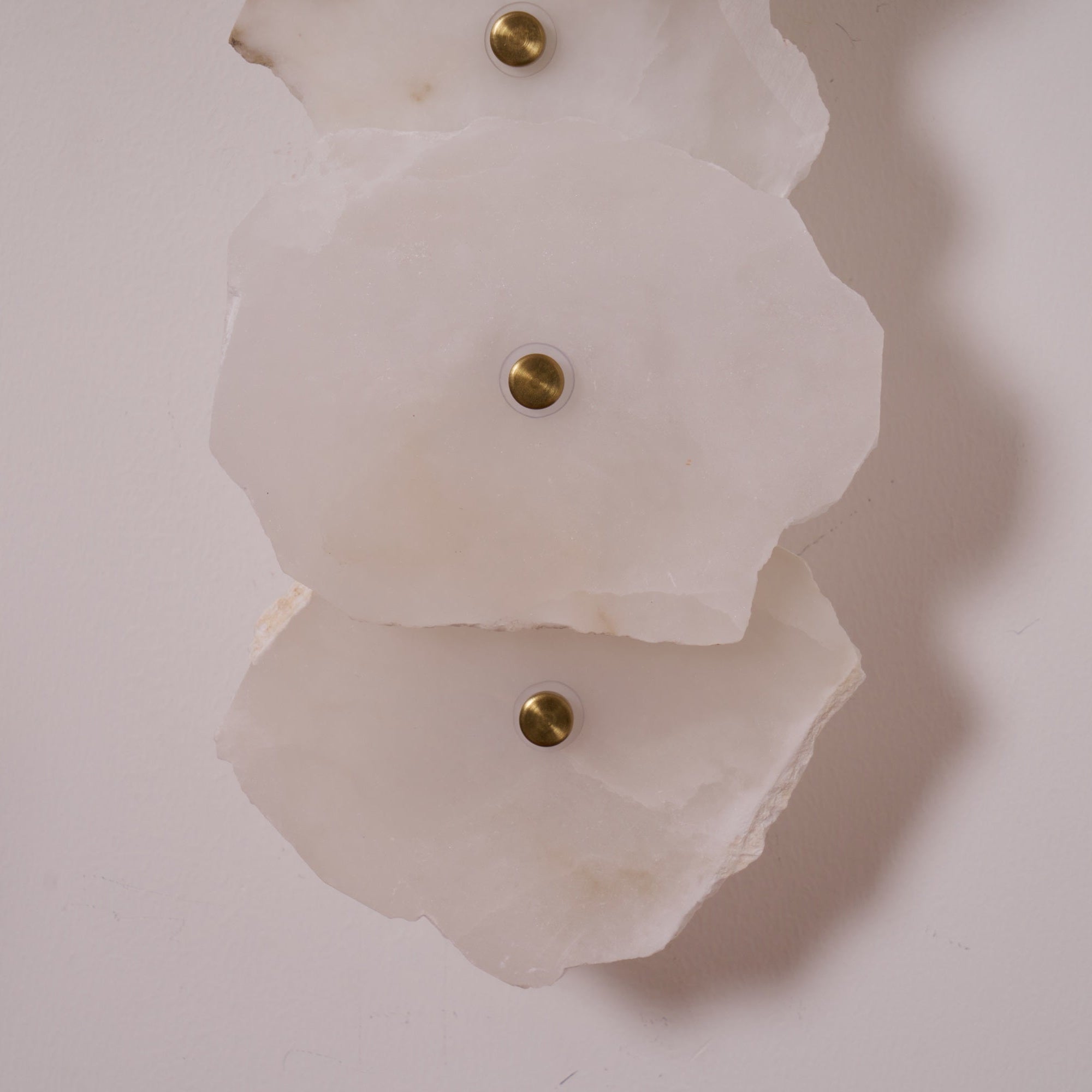 Elegant Gold Alabaster LED Wall Mount Light | Ormexis