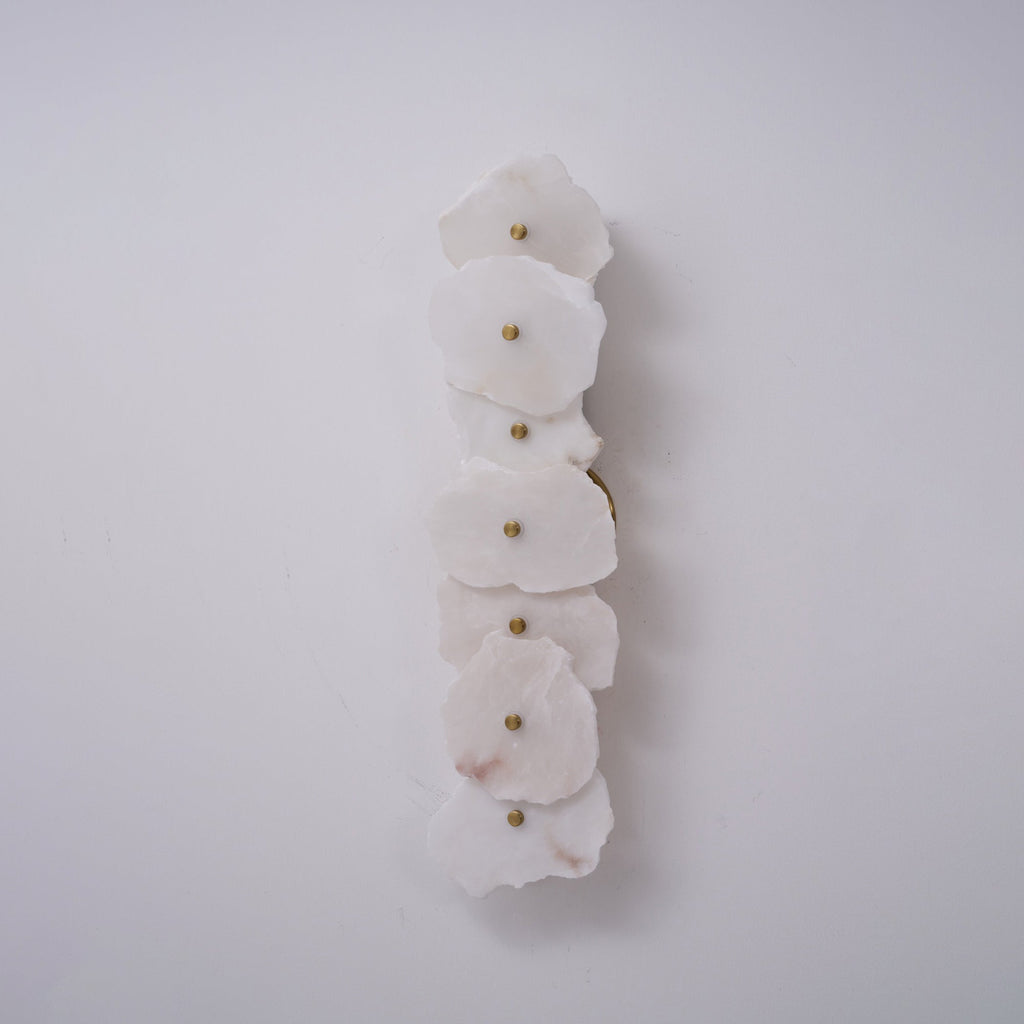 Elegant Gold Alabaster LED Wall Mount Light | Ormexis