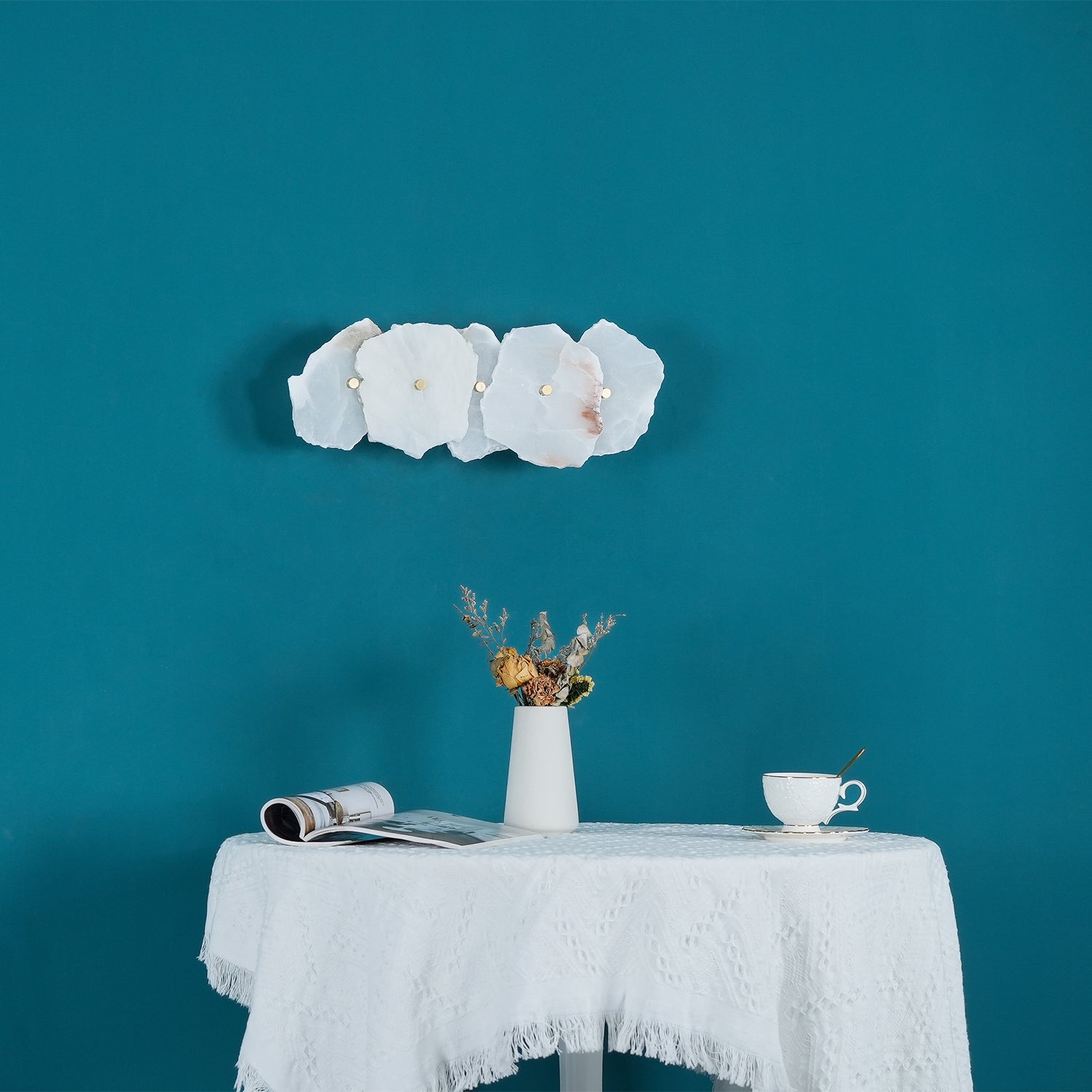Elegant Gold Alabaster LED Wall Mount Light | Ormexis