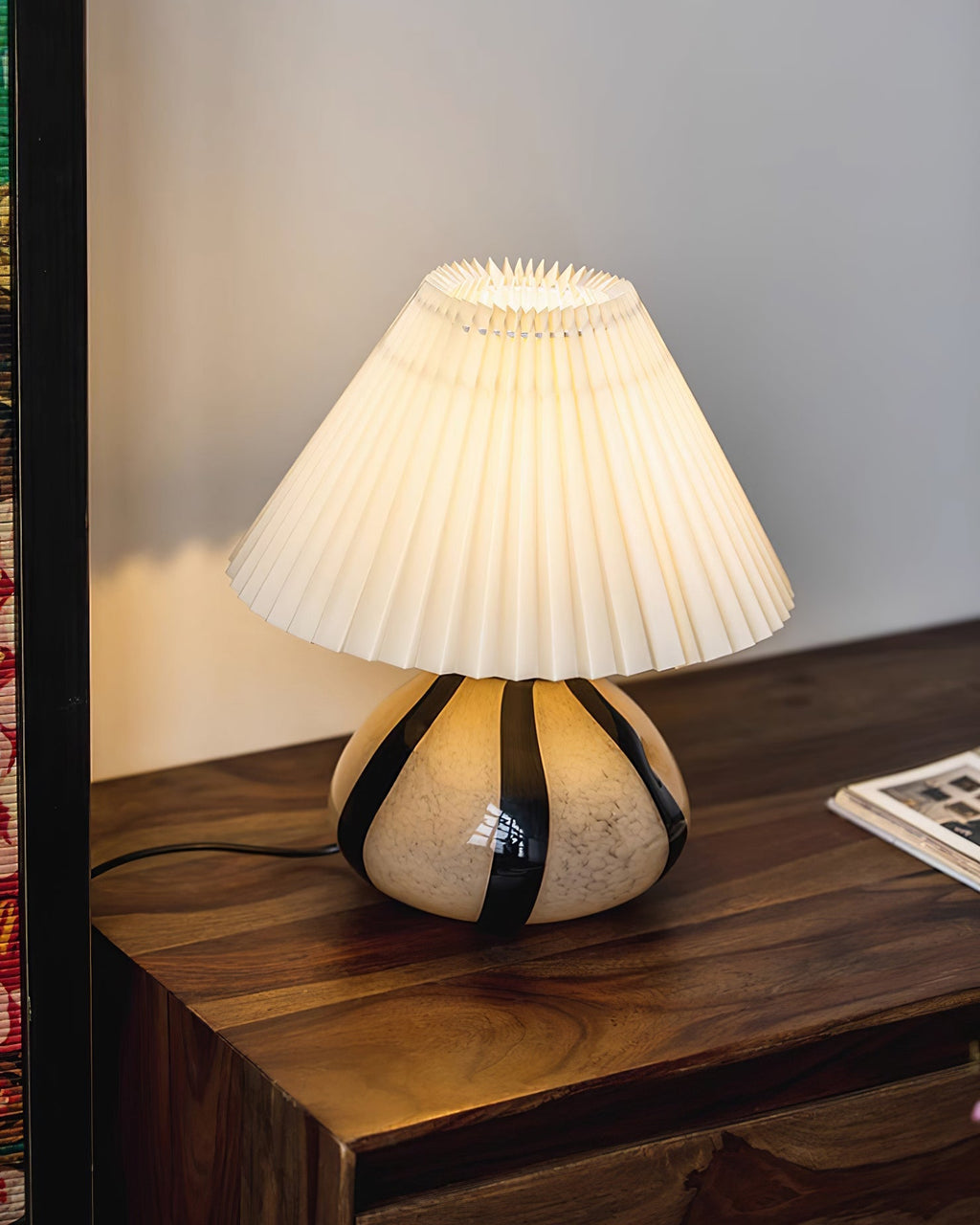 Geplooide ambachtelijke tafellamp | Ormexis