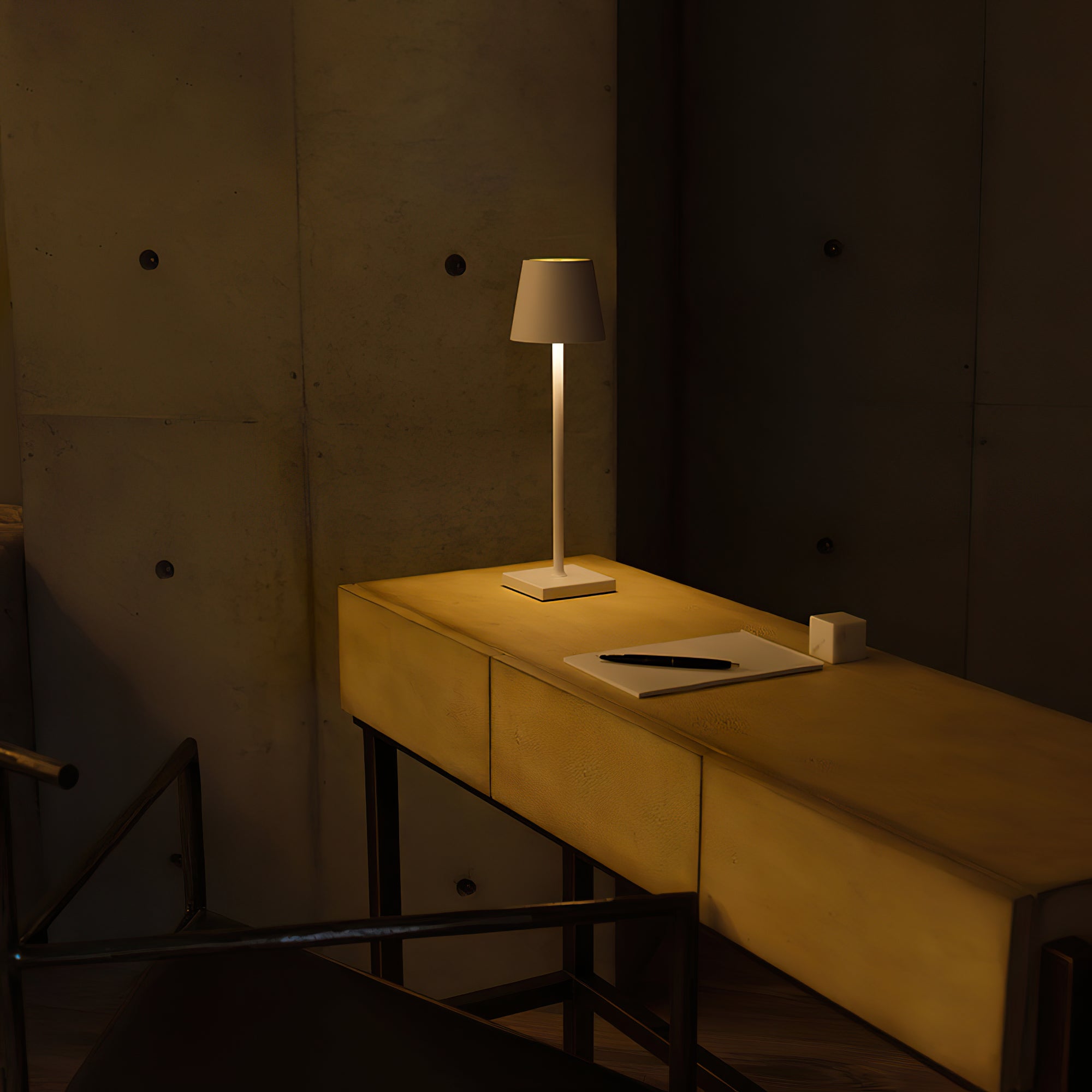 Regent Brass Table Lamp | Ormexis