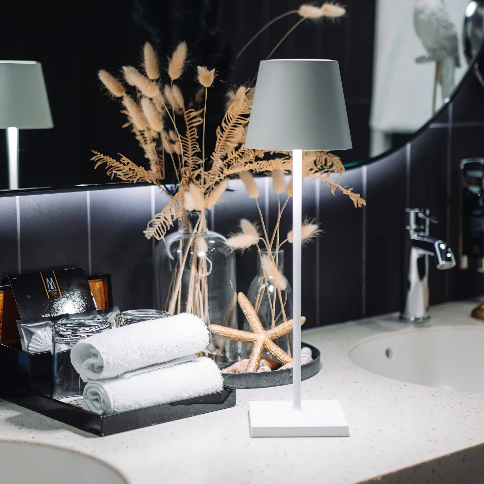 Regent Brass Table Lamp | Ormexis