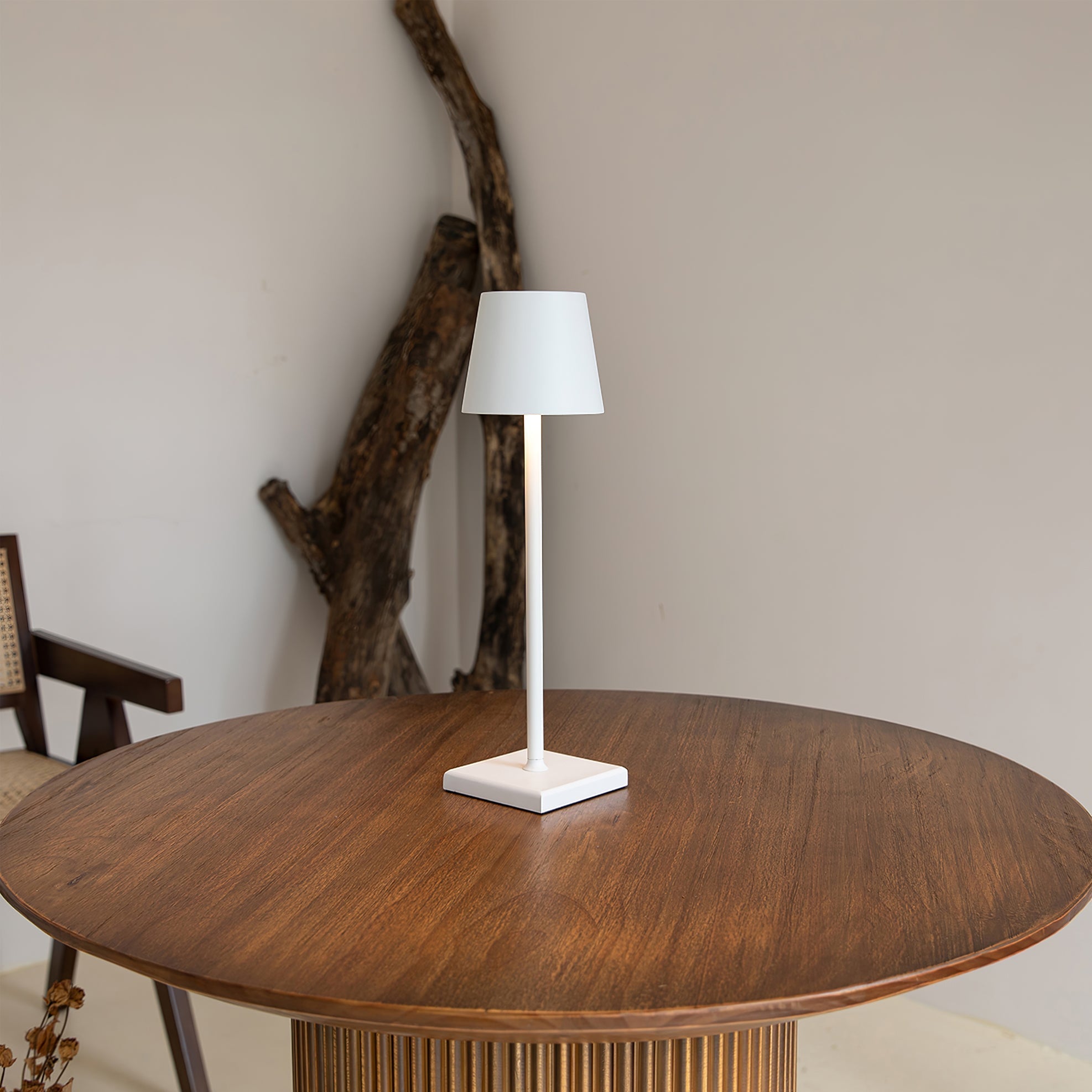 Regent Brass Table Lamp | Ormexis