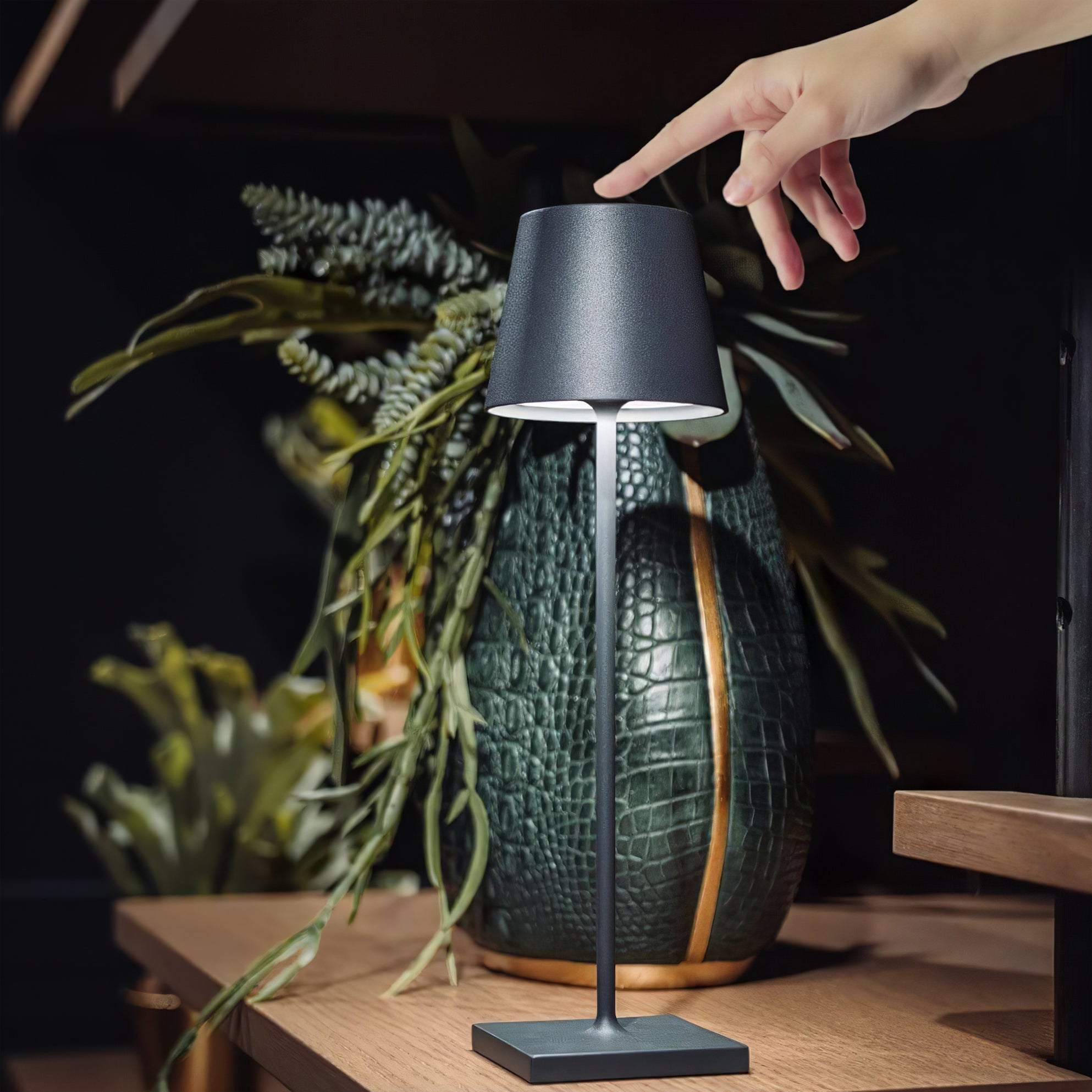 Regent Brass Table Lamp | Ormexis