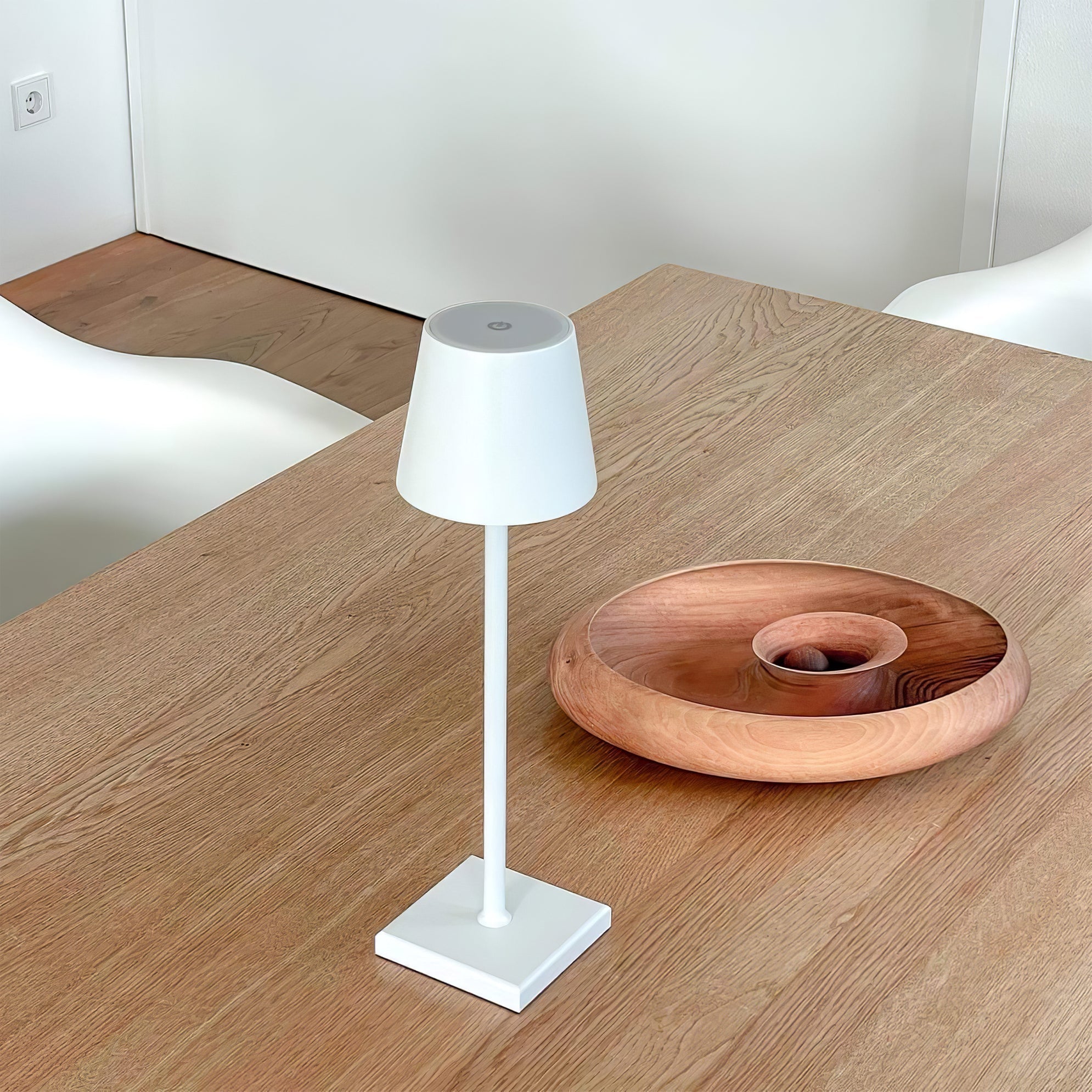 Regent Brass Table Lamp | Ormexis