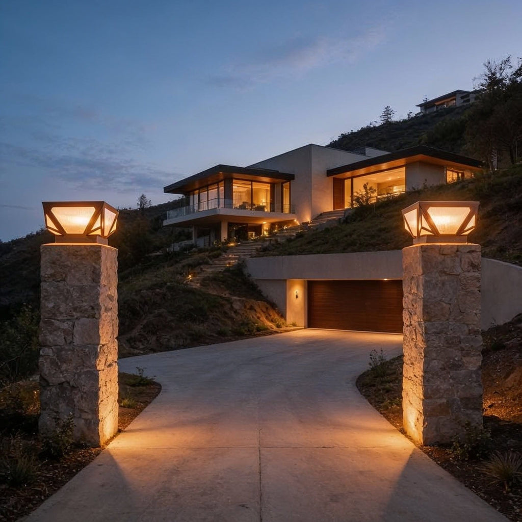 Veltrique Geometric Gate Pillar Light | Ormexis
