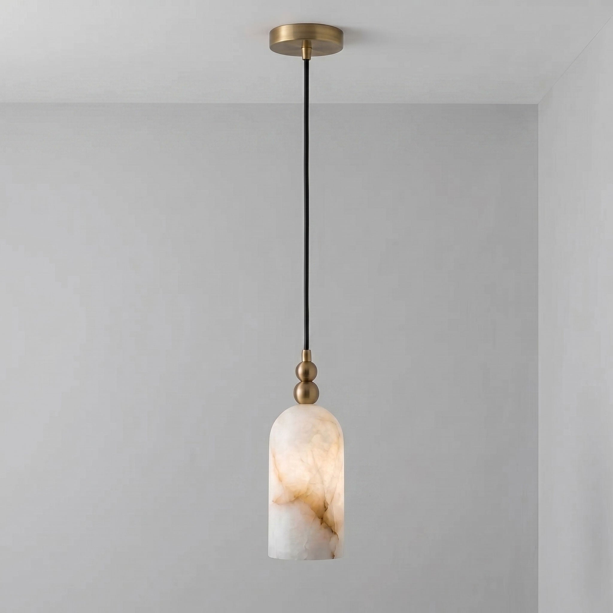 Lille cylindrisk pendellampe i alabast | Ormexis