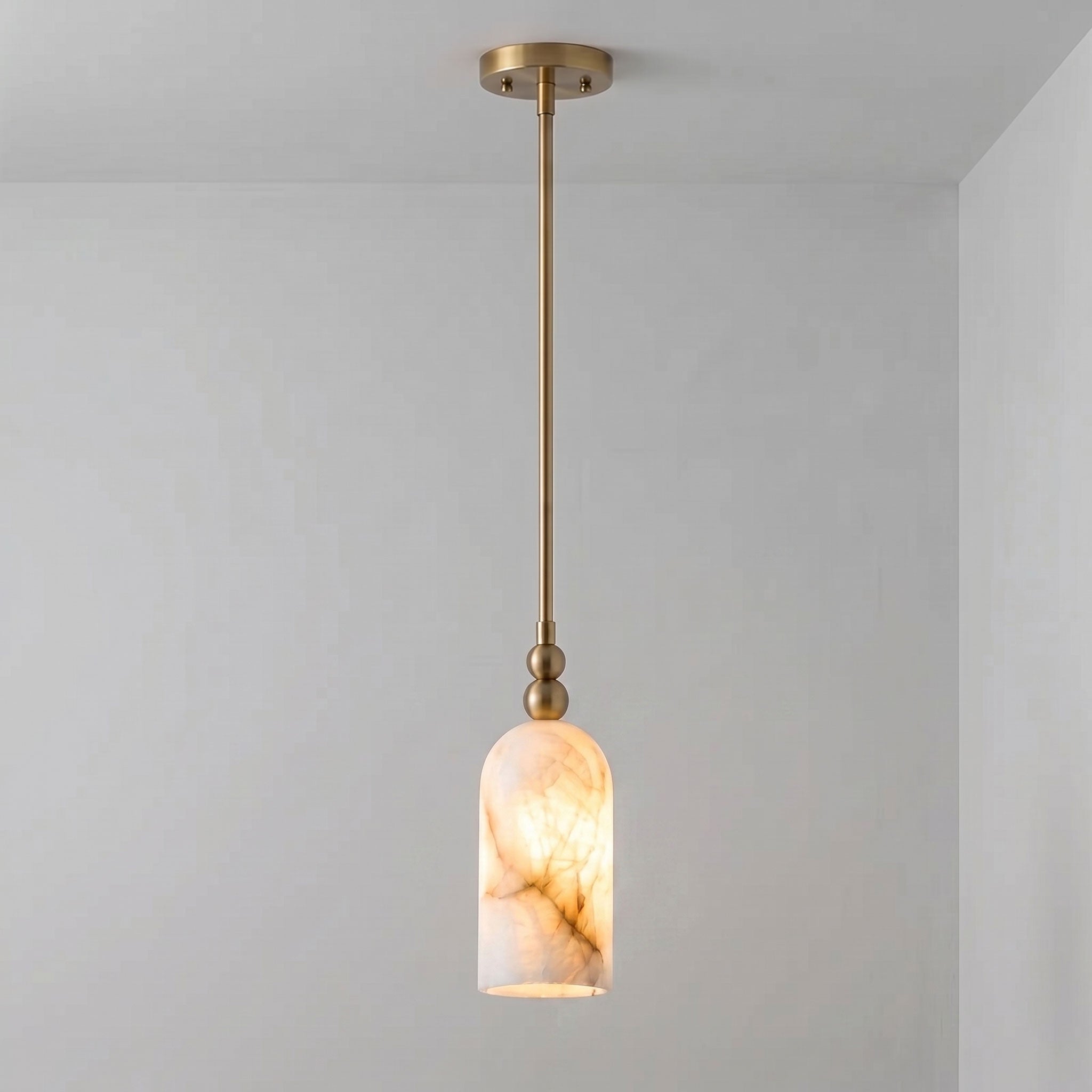 Lille cylindrisk pendellampe i alabast | Ormexis