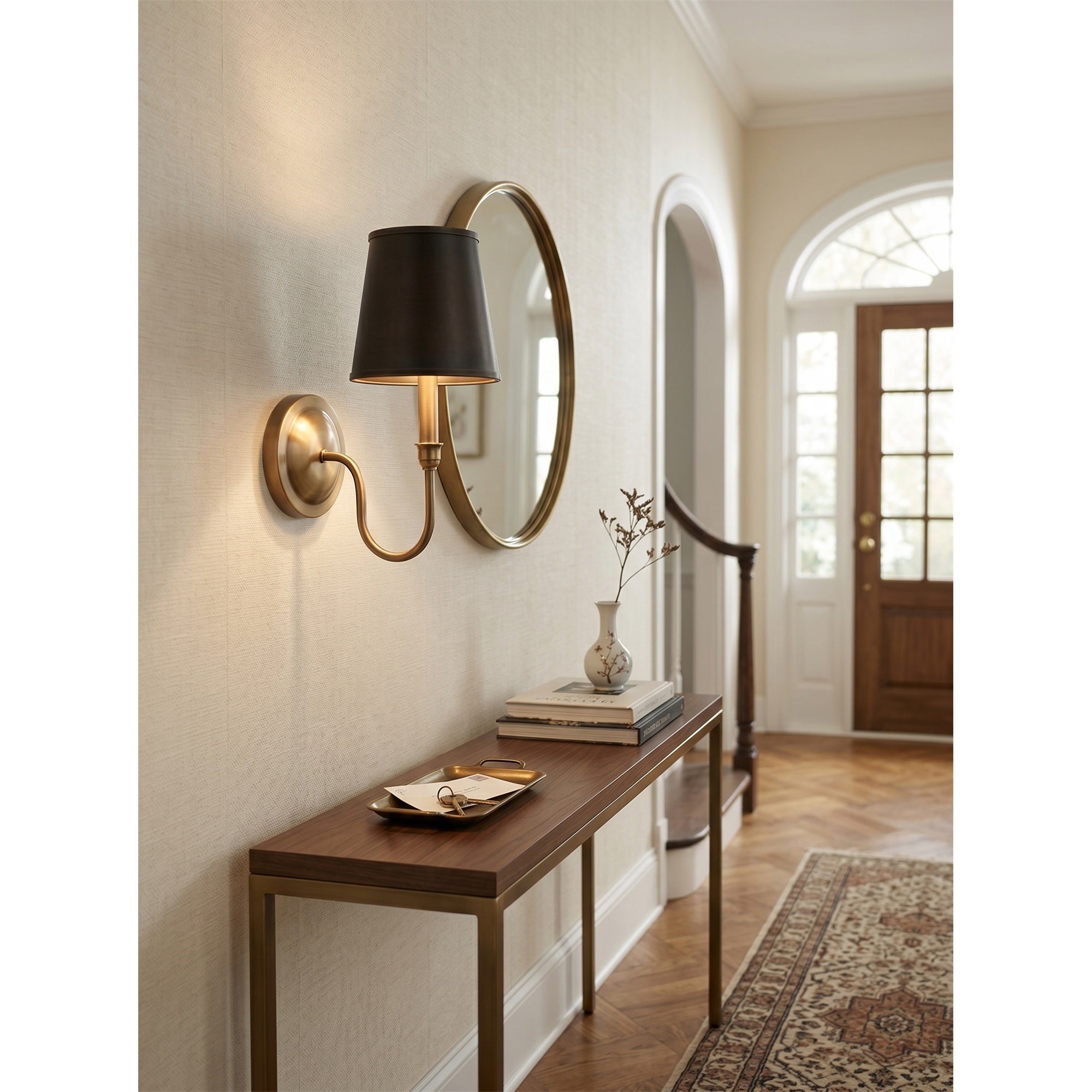 Applique da parete con paralume affusolato in ottone anticato | Ormexis