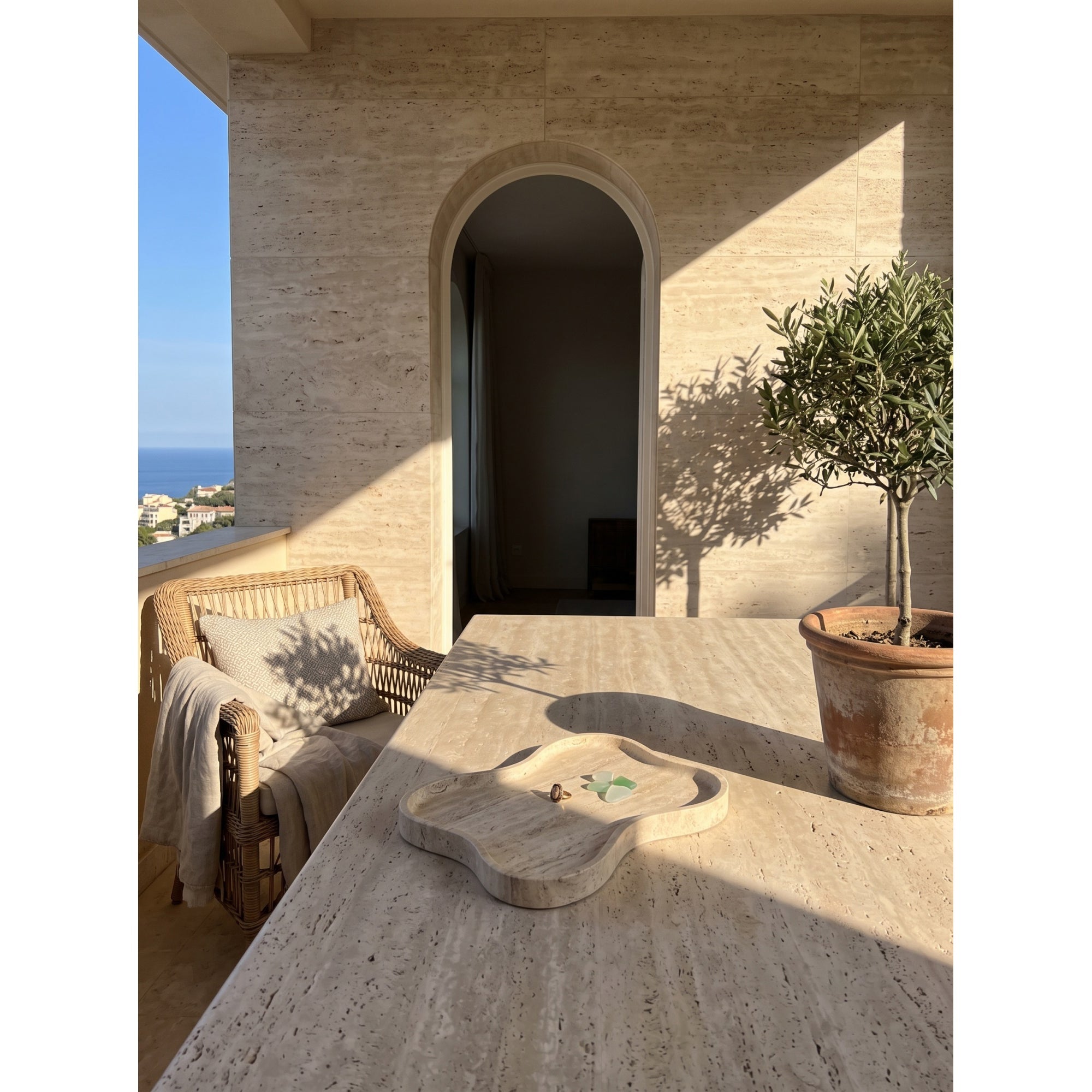 Wavy Edge Stone Catchall Tray | Ormexis