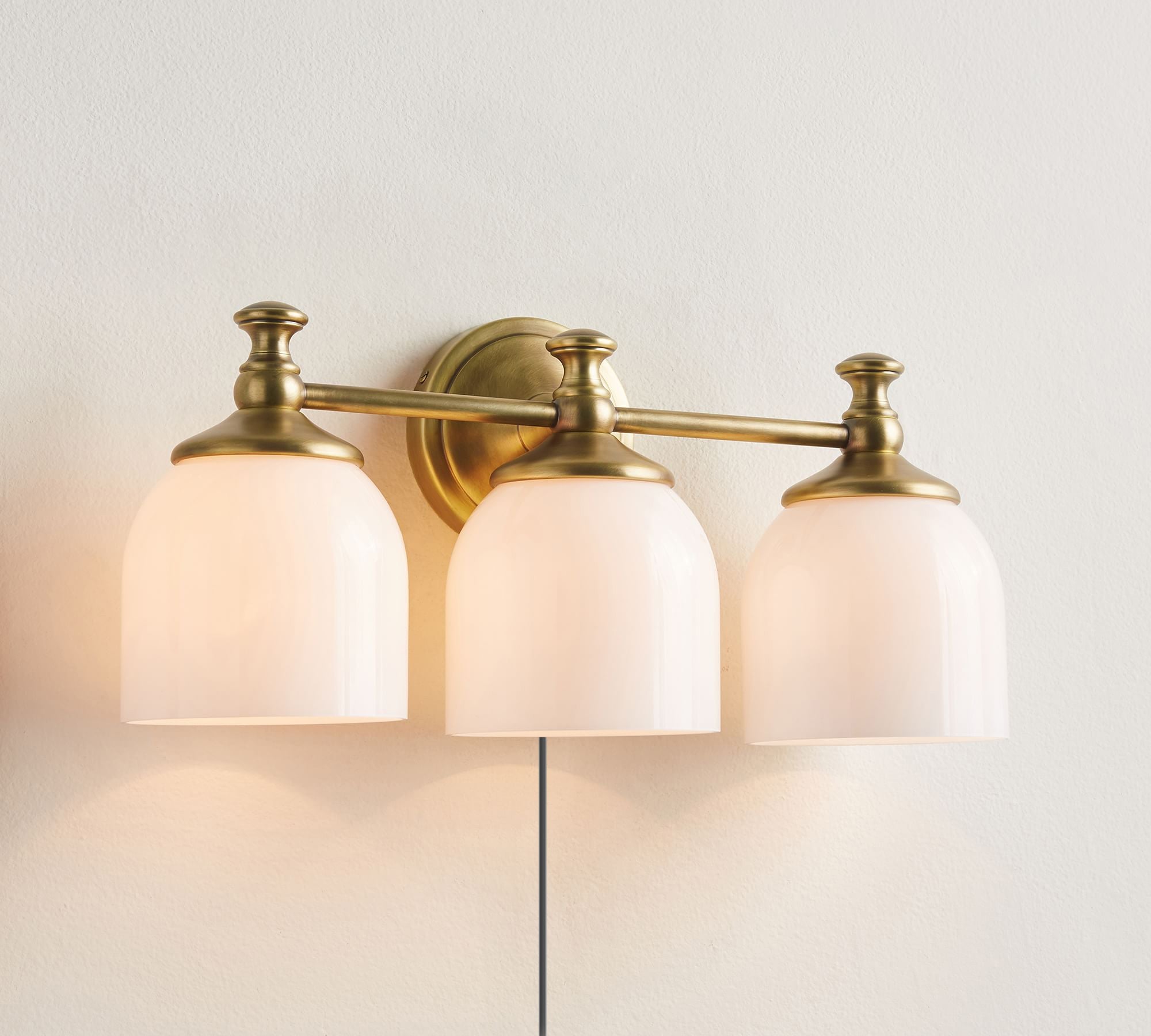 White Glass Plug-in Wall Sconce | Ormexis