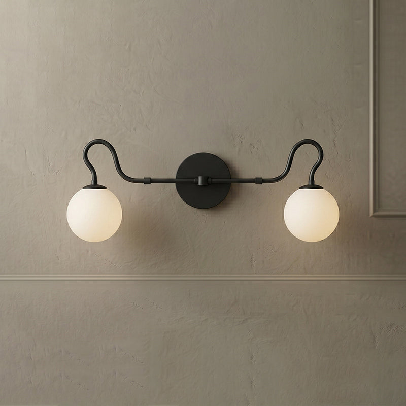 Applique murale de salle de bain à 2 lumières, en laiton et globes en verre | Ormexis