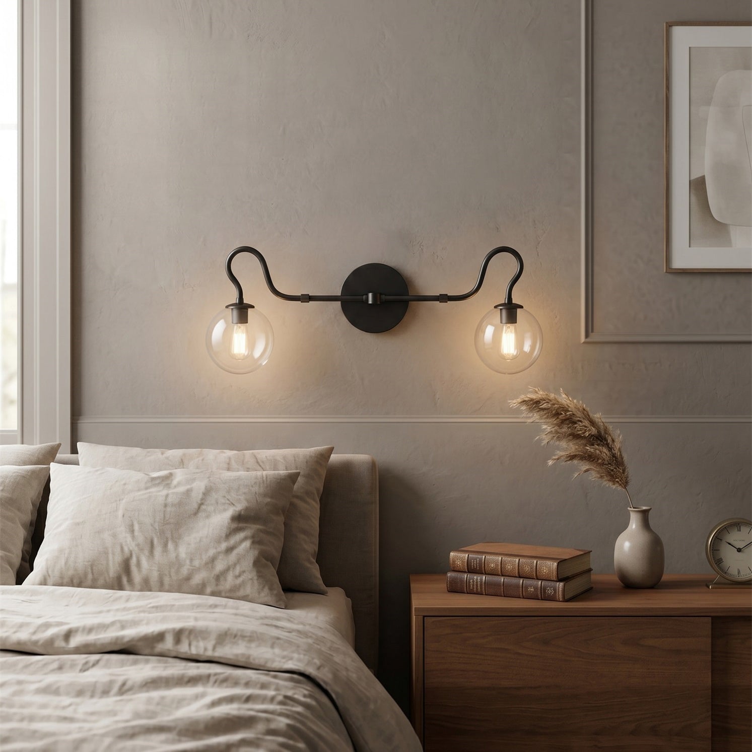 Applique murale de salle de bain à 2 lumières, en laiton et globes en verre | Ormexis
