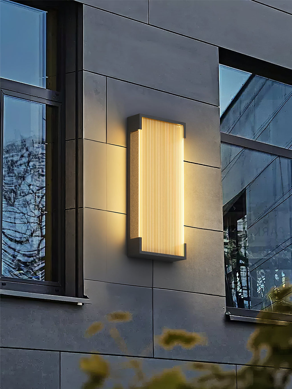 Luz de parede exterior com painel canelado | Ormexis