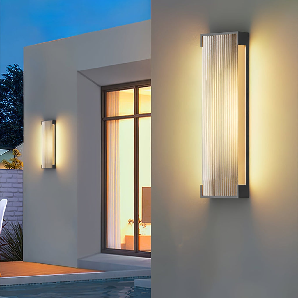 Luz de parede exterior com painel canelado | Ormexis
