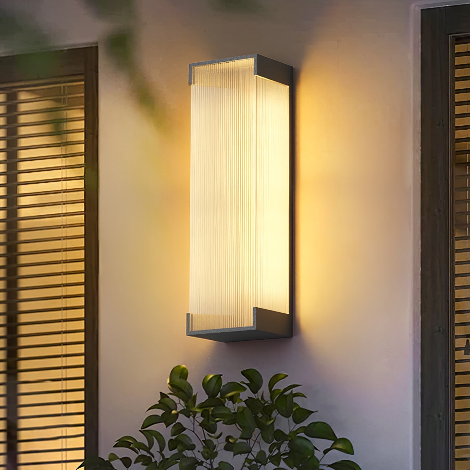 Luz de parede exterior com painel canelado | Ormexis