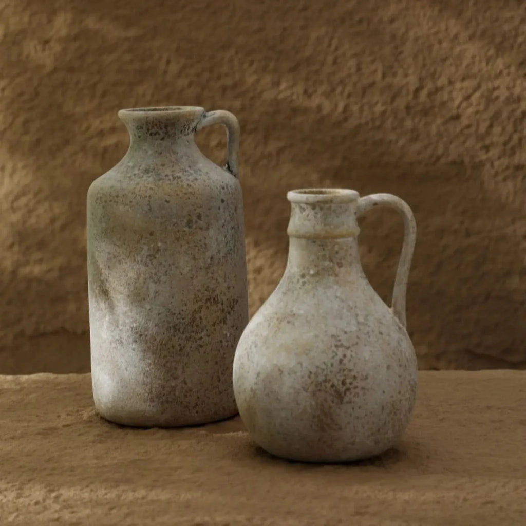 Ceramiczny dzban-wazon z patyną w kolorze kredowym | Ormexis