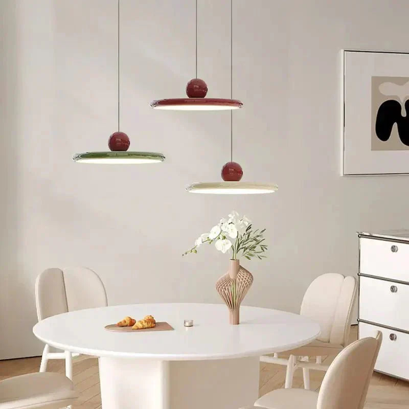 Závěsné skleněné svítidlo Astraeon Bauhaus pro moderní interiéry