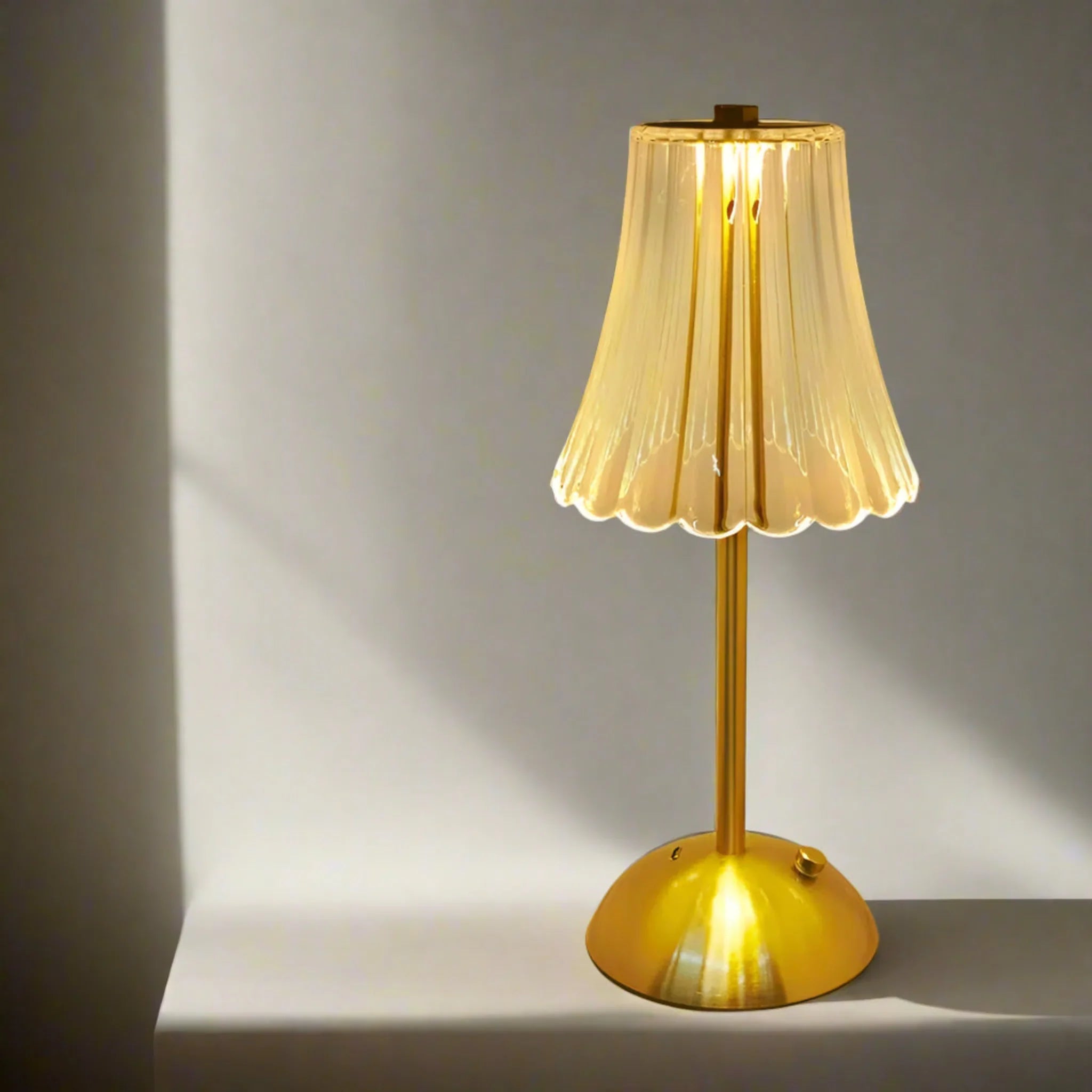 Stolní lampa z prizmatického skla | Ormexis