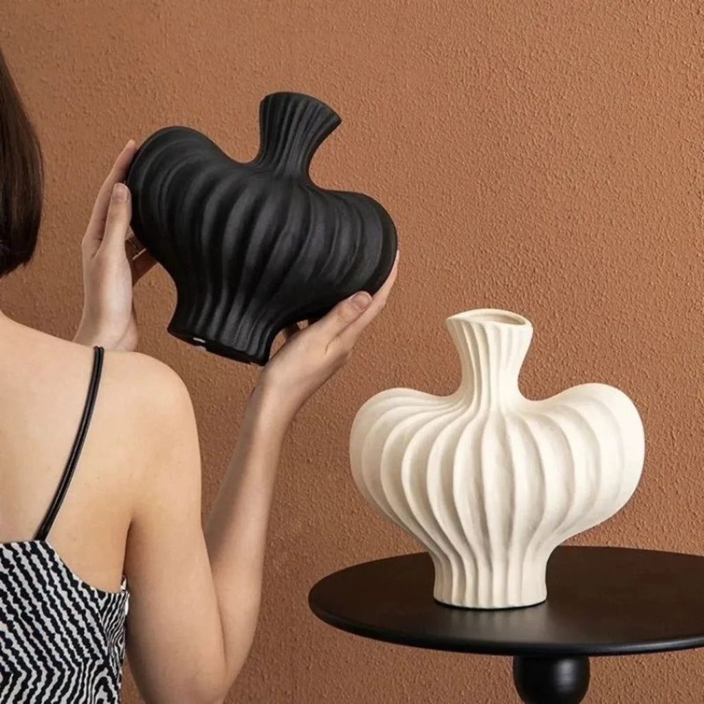 Fluted Sculptural Ceramic Vase | Ormexis