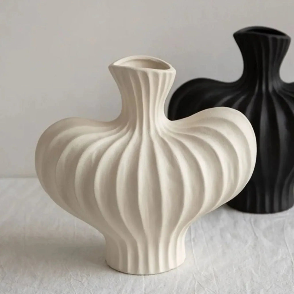 Fluted Sculptural Ceramic Vase | Ormexis