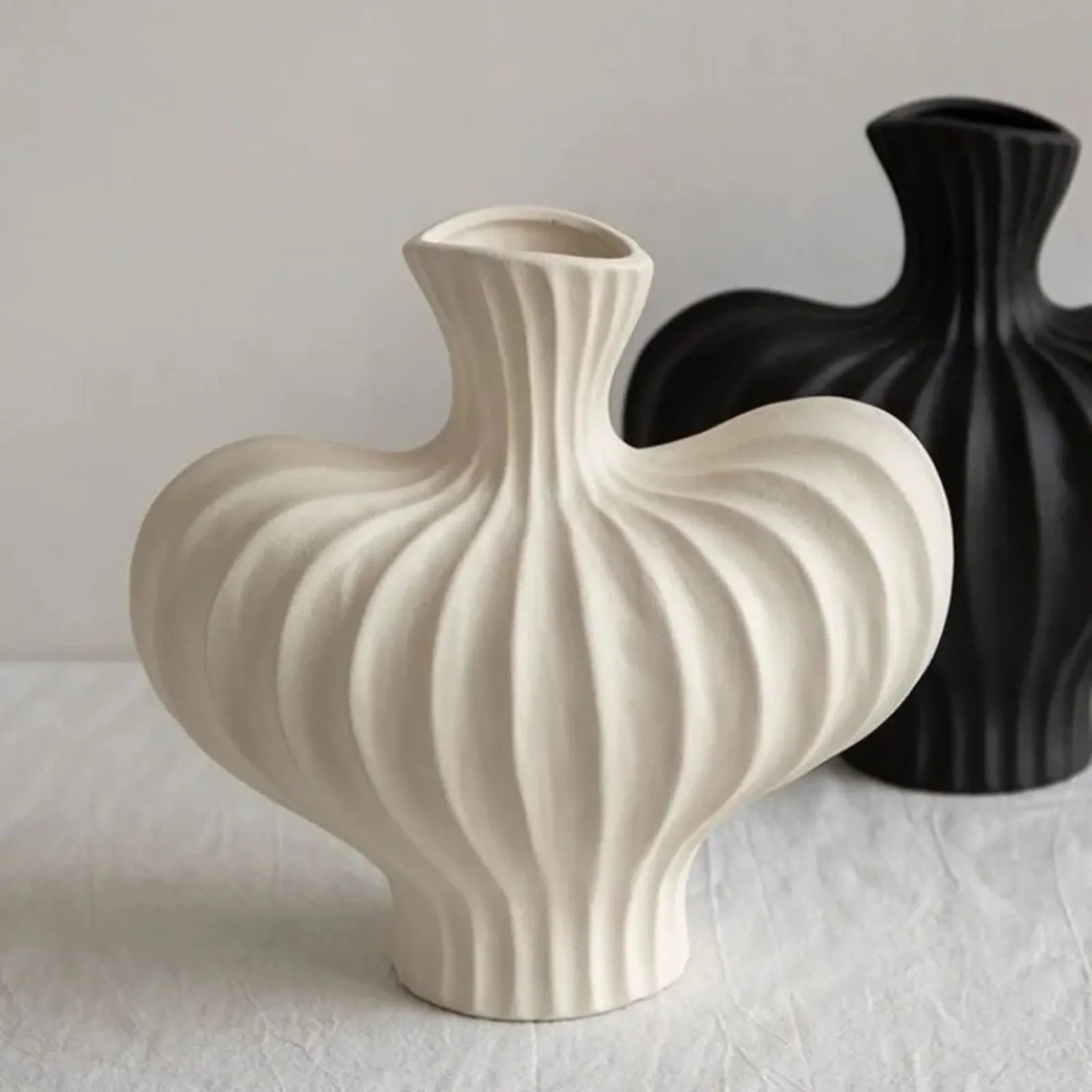 Fluted Sculptural Ceramic Vase | Ormexis