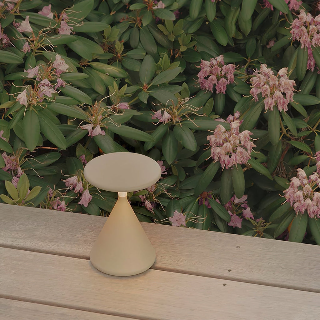 Sculptural Cone Table Lamp | Ormexis