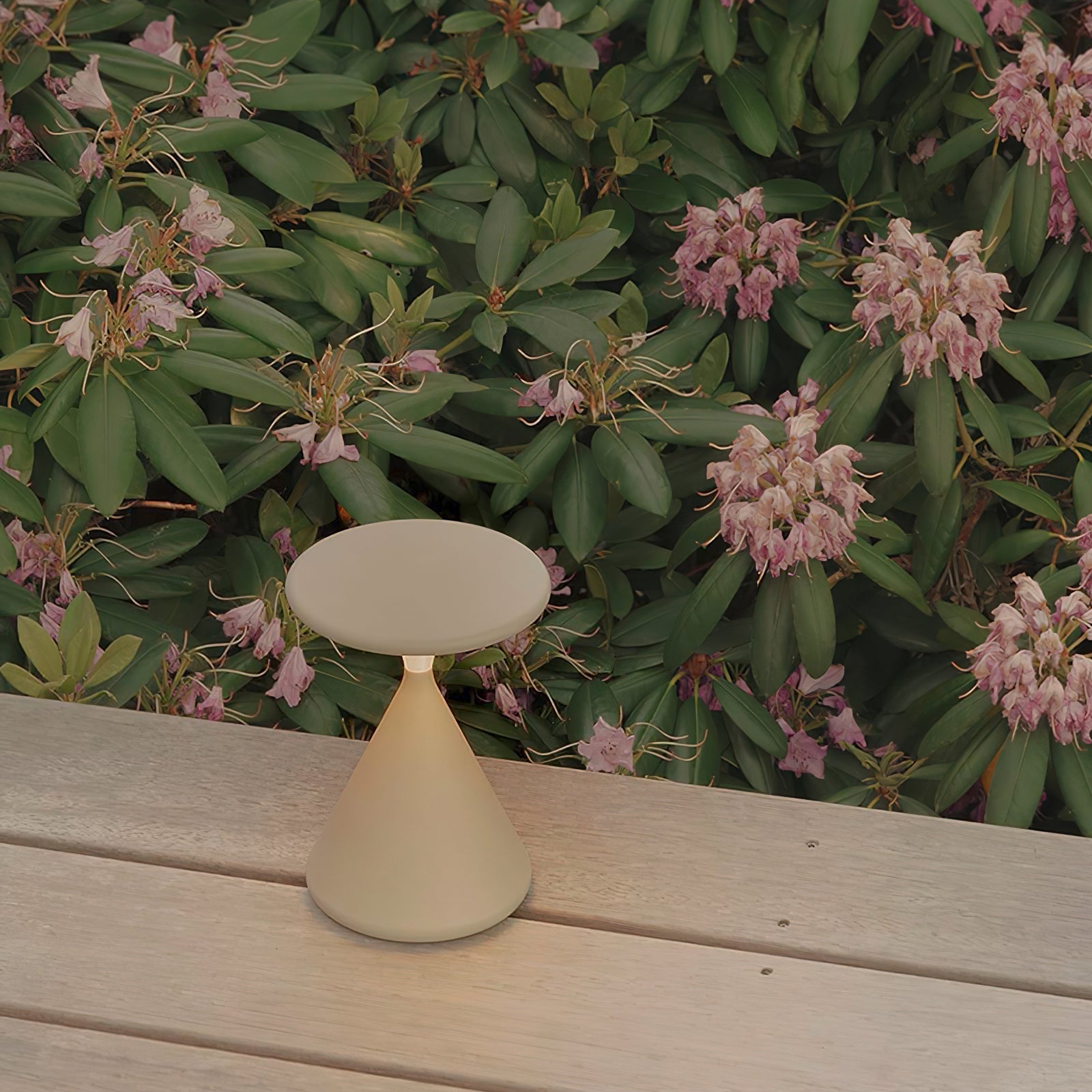 Sculptural Cone Table Lamp | Ormexis