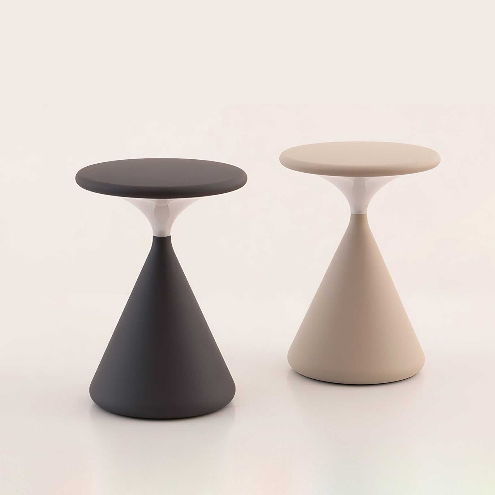 Sculptural Cone Table Lamp | Ormexis