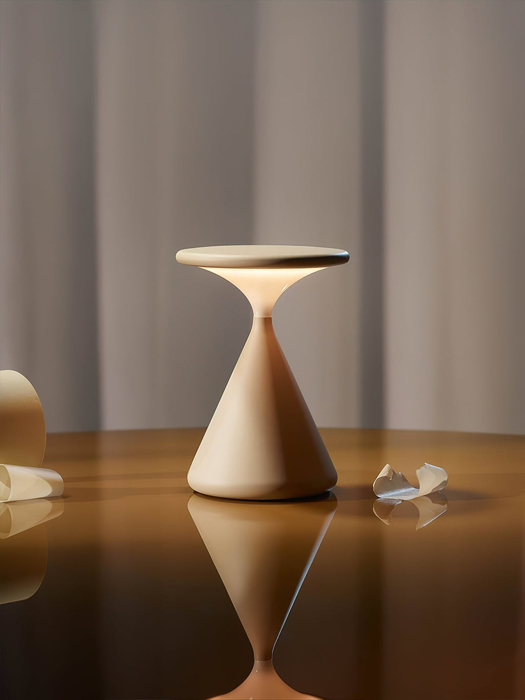 Sculptural Cone Table Lamp | Ormexis