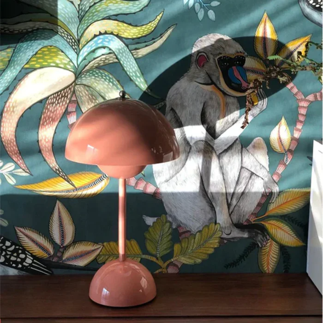 Nordische Tischlampe mit kabelloser Steuerung und dimmbarer Helligkeit