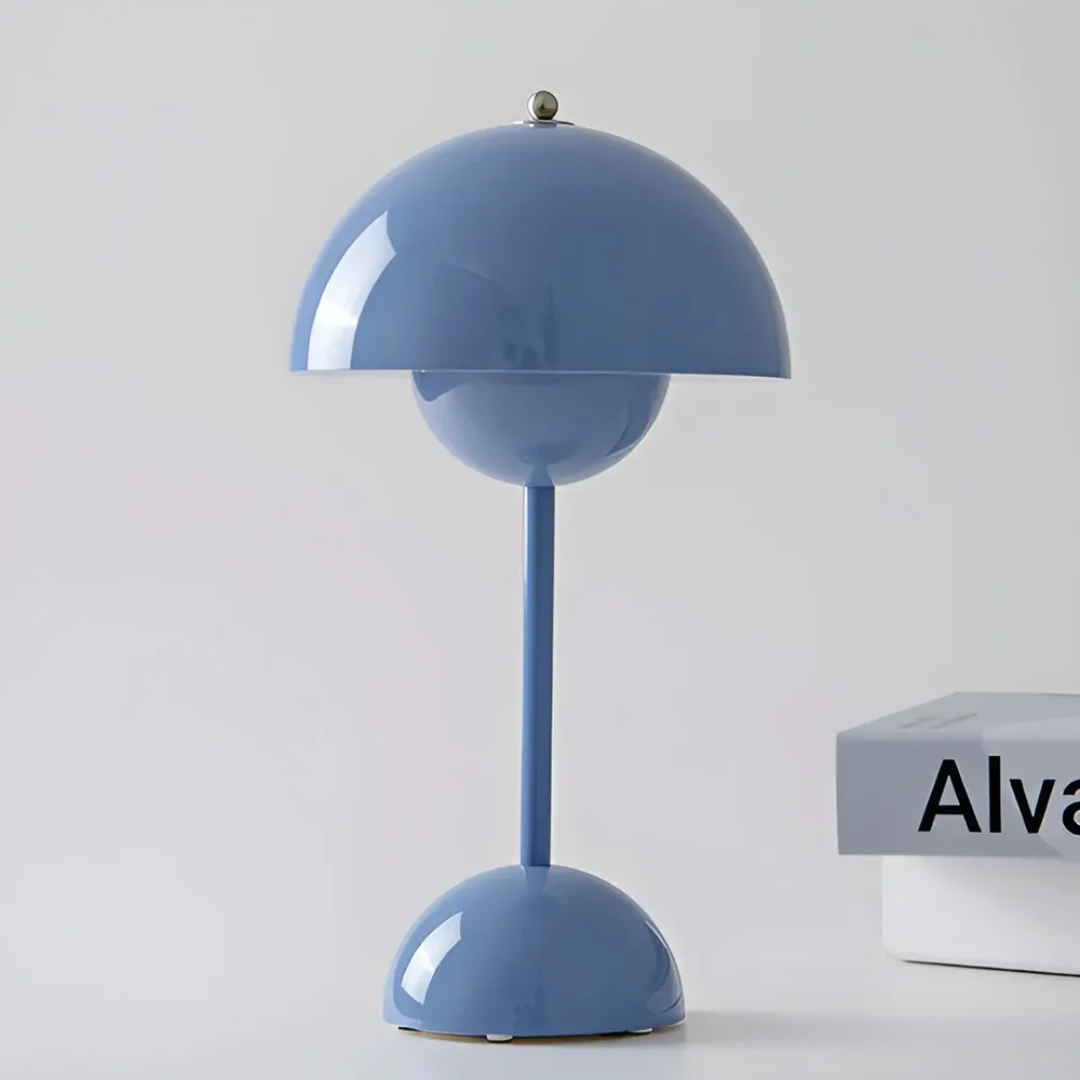 Nordische Tischlampe mit kabelloser Steuerung und dimmbarer Helligkeit