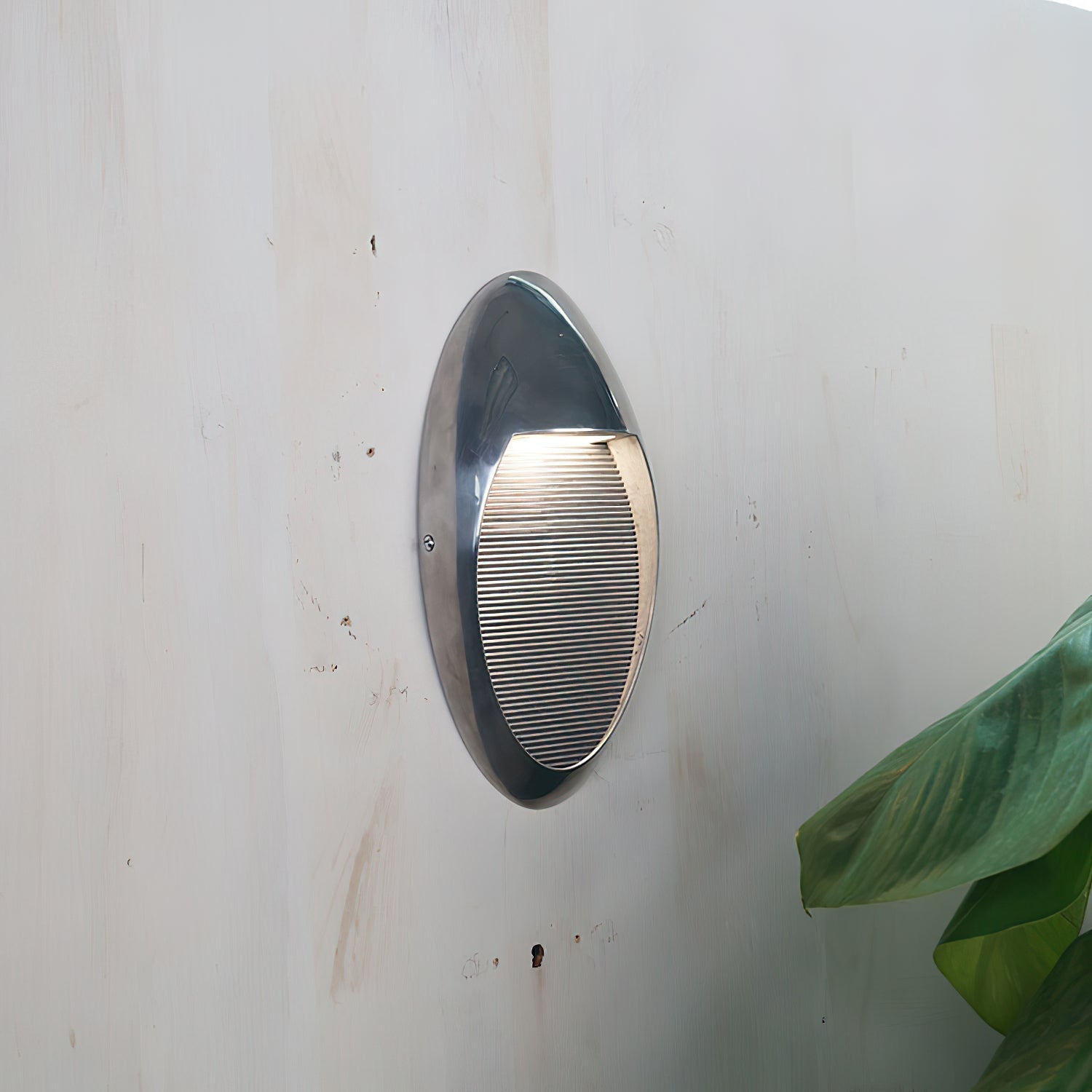Nástěnné svítidlo Nautilus s žebrovaným designem | Ormexis