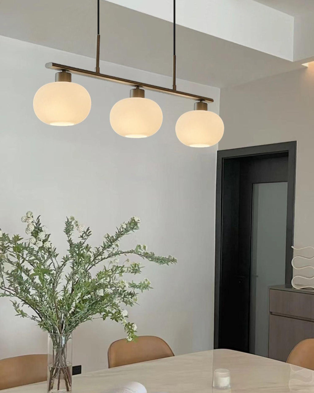 Lámpara colgante de techo contemporánea con 3 luces y globos de vidrio | Ormexis